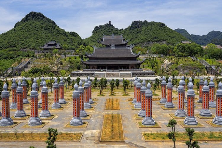 Vườn Cột Kinh chùa Tam Chúc